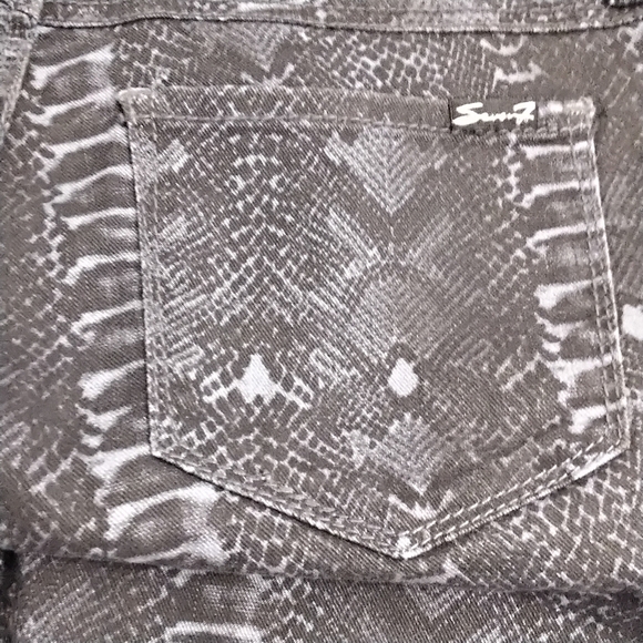 Seven Snakeskin Print Jeans  Size  8 - Picture 3 of 6